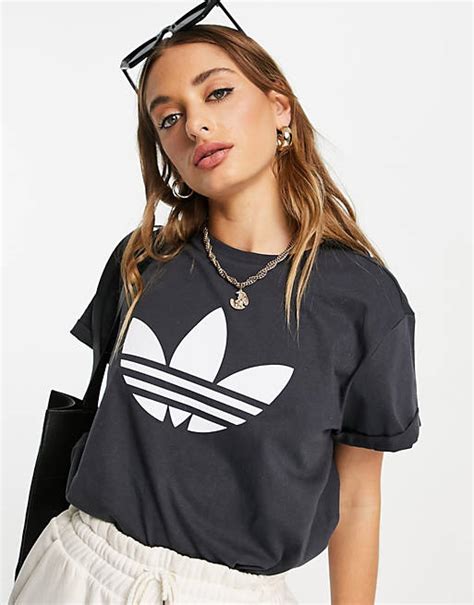 t shirt mit umgeschlagenen ärmeln herren adidas|Adidas T.